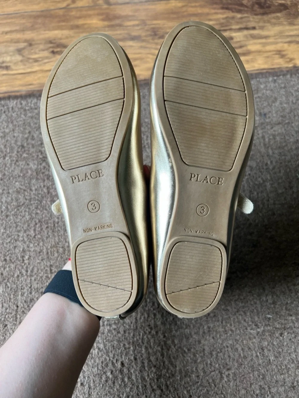 The children’s place Girls' Gold Mary Jane Ballet Flats with Bow size 3